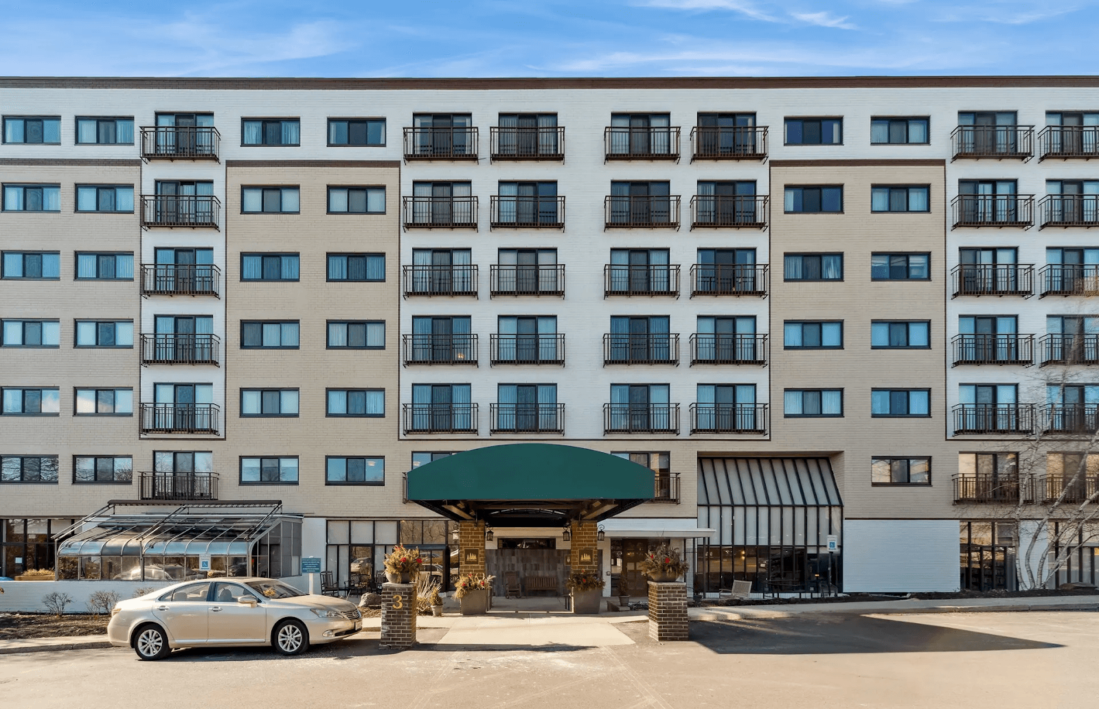 AVIVA Counntry Club Heights