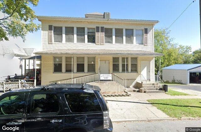 Maple Crest Manor