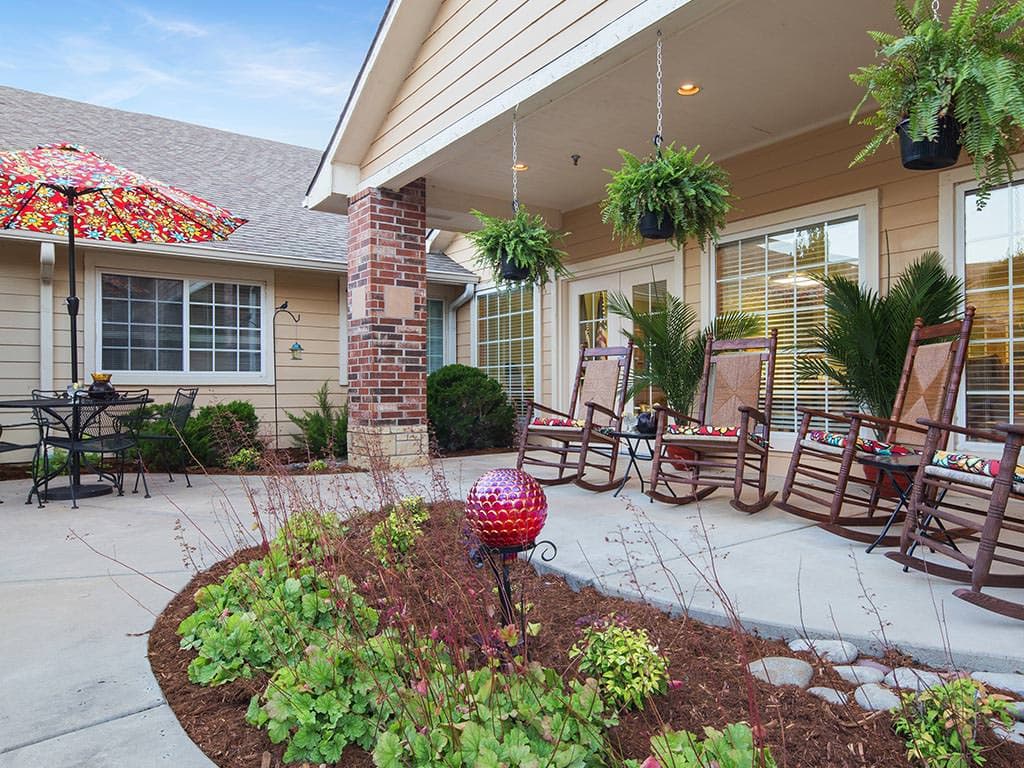 Park West Plaza Senior Living Residence