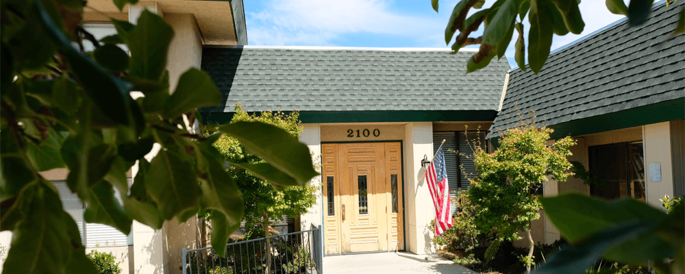Country Club Manor