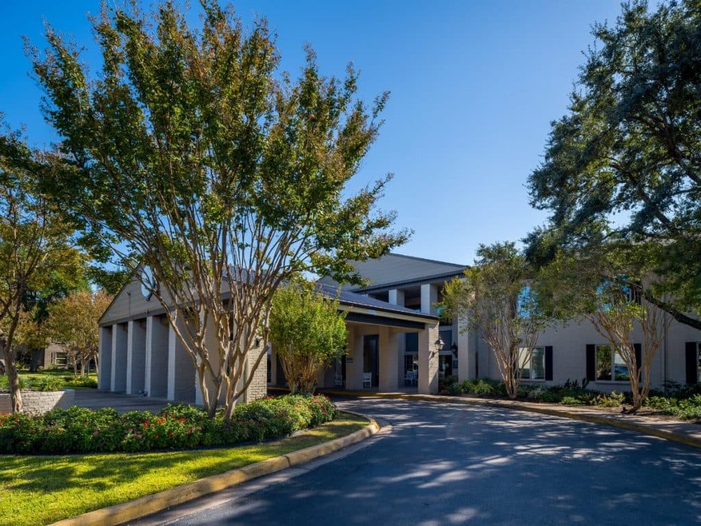 12 Oaks Senior Living