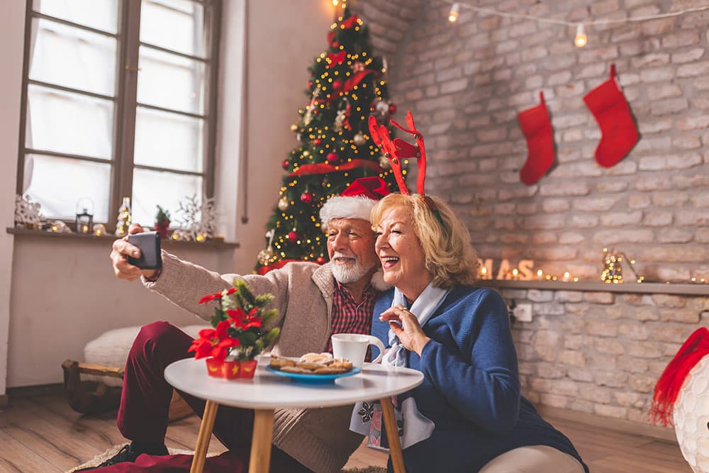 How To Celebrate The Holidays With Seniors This Year