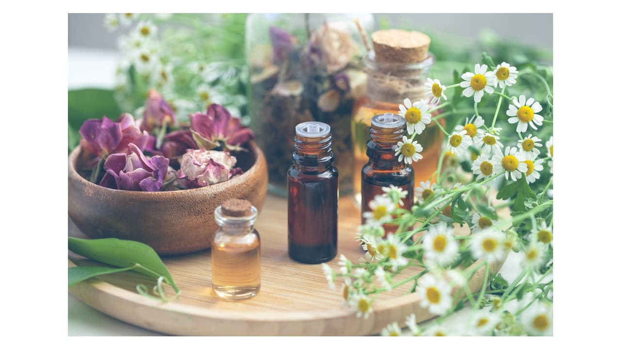 6 Health Benefits Aromatherapy Has for Older Adults