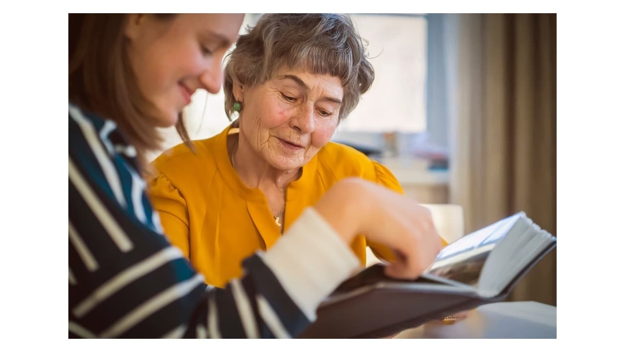 8 Tips to Help You Have a Successful Visit With Your Loved One at Memory Care