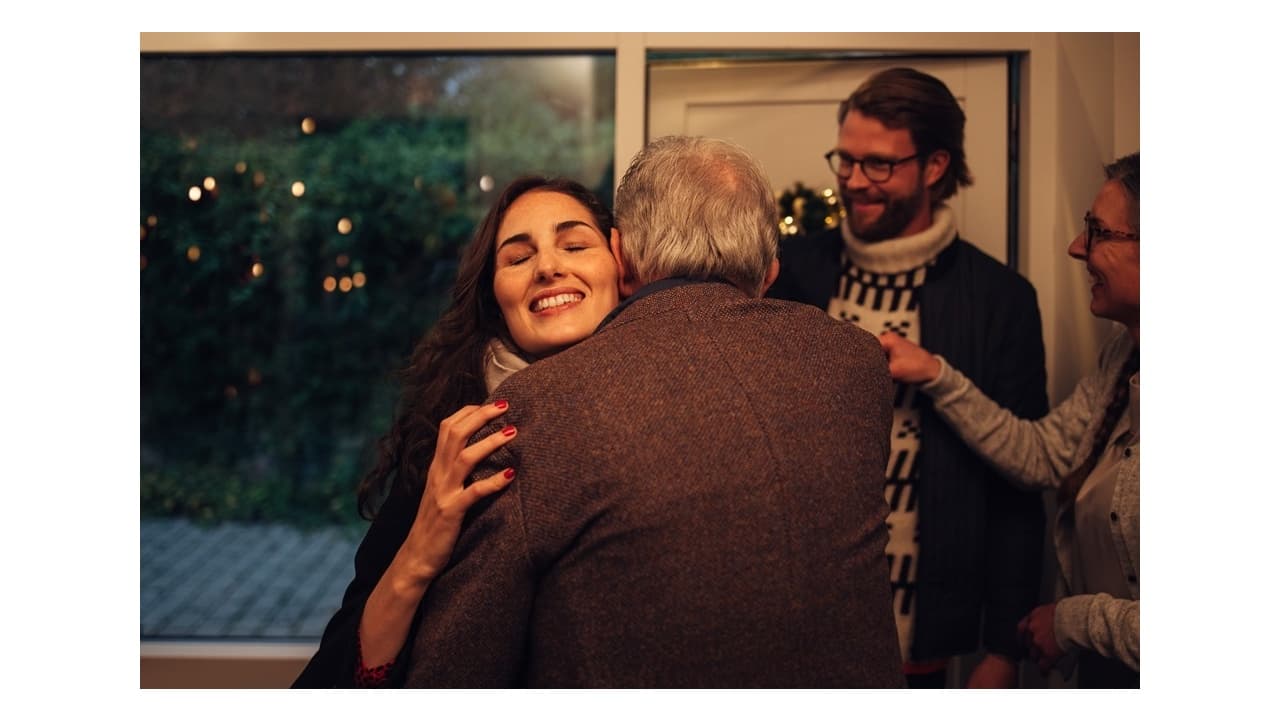 Worried About Your Loved One This Holiday Season? 9 Dementia Warning Signs to Be Aware Of