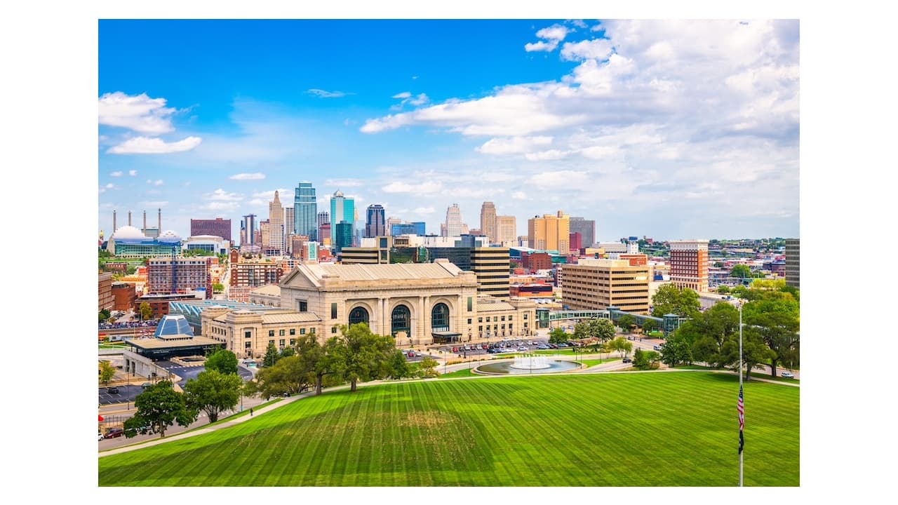 Discover the Top 10 Summer Events and Attractions for Seniors in Kansas City