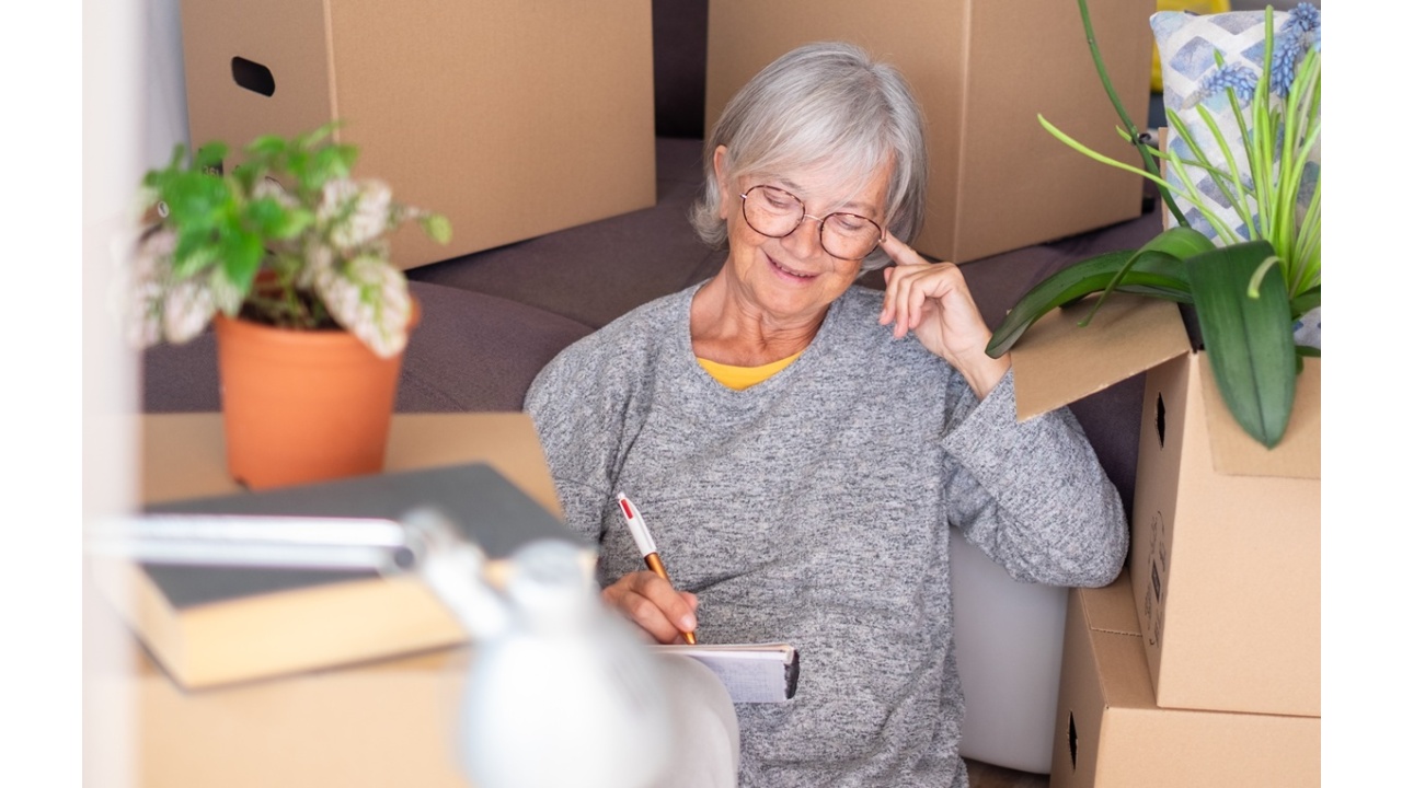 Complete Independent Living Moving Checklist For Stress-Free Senior Relocation